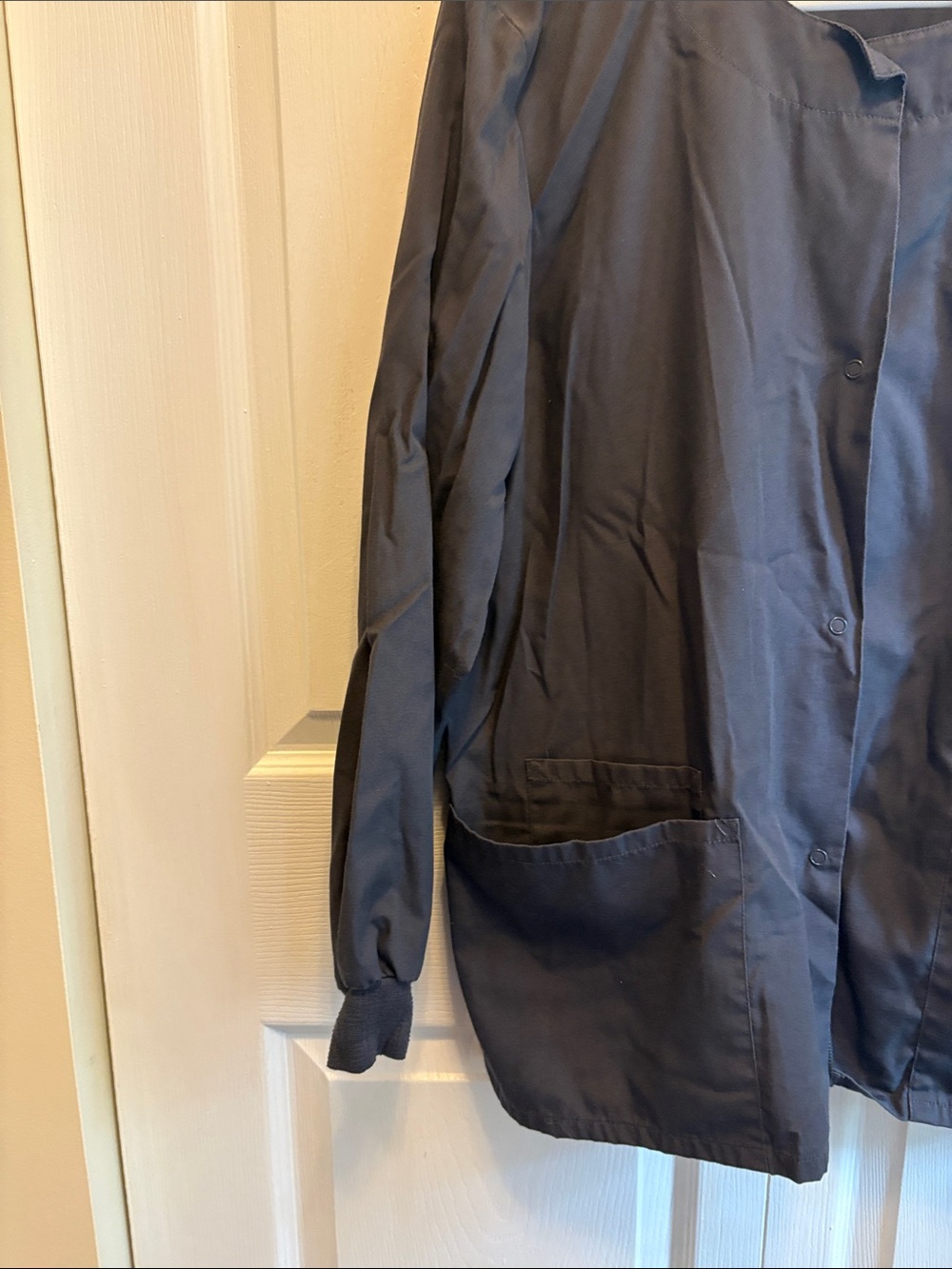 Women's Grey Geisinger Embroidered Medical Scrub Jacket - Picture 8 of 10